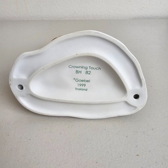 "Crowning Touch" Goebel Berta Hummel '99 Figure BH 82 Orig Open Box Cert Of Auth - Picture 6 of 10